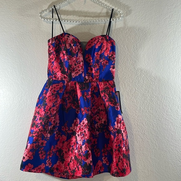 B.DARLIN Floral Print Blue Strapless Fit & Flare Dress Size 7/8 NEW - Picture 3 of 11